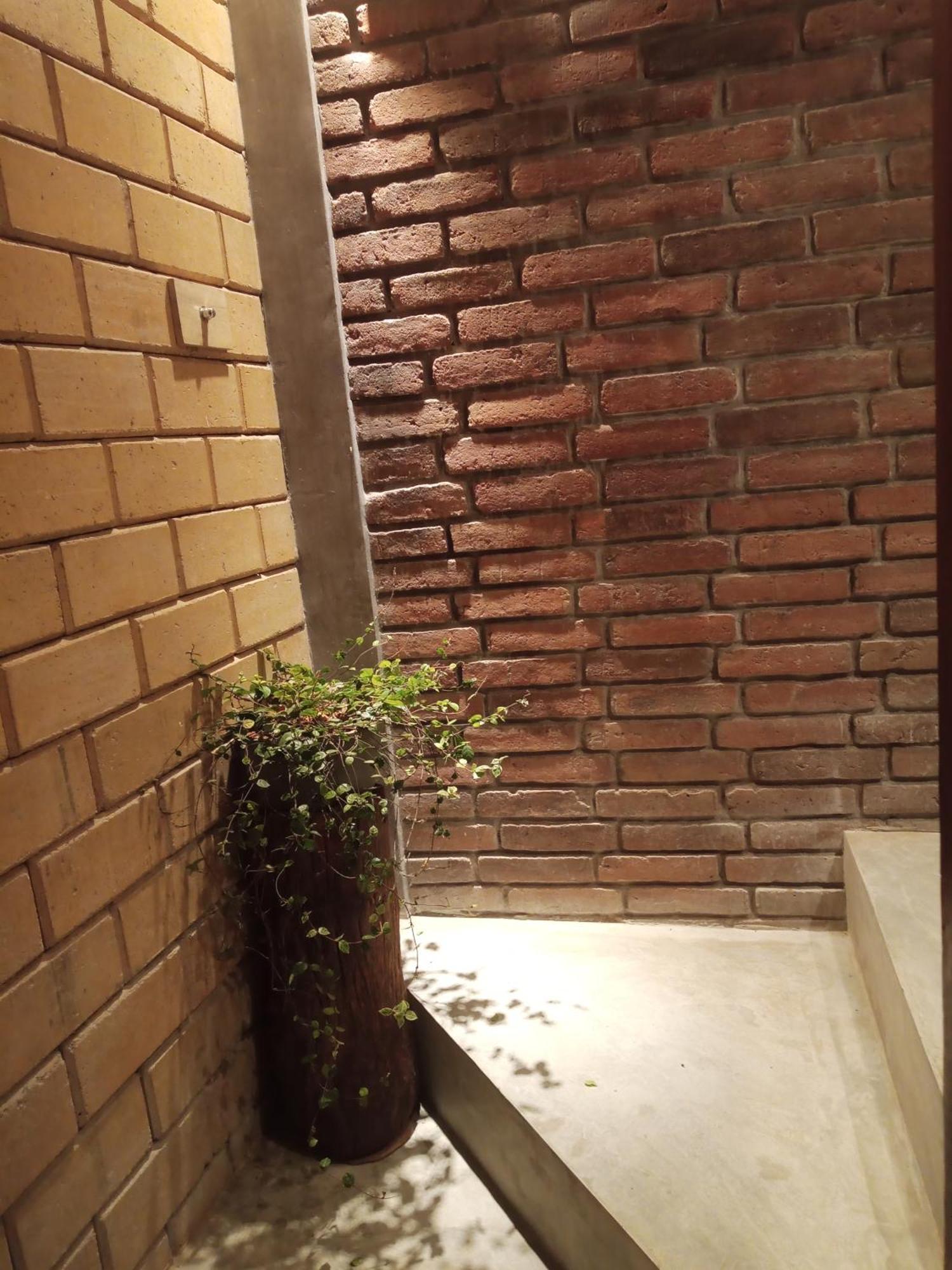 The Brick Wonder Hotel Habaraduwa Exterior photo